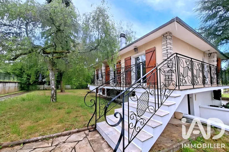 Maison 5 pièces 146 m² · à Bussy-en-Othe · 146 m² · 154 900 €