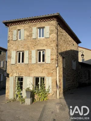 Village house in Colombier-le-Jeune (07270)