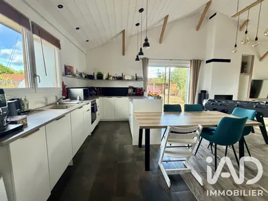 Detached house in Montréverd (85260)