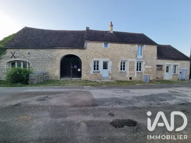 Grange à Saint-Cyr-les-Colons (89800)