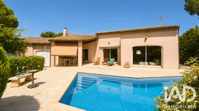 Maison d'architecte à Nîmes (30900)