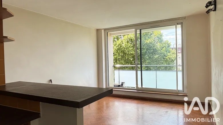 Appartement 4 pièces 62 m² · à Villejuif · 61,8 m² · 250 000 €