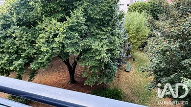 Apartment in Villejuif (94800)