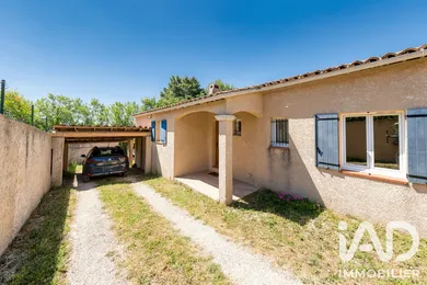 Park home in Villelaure (84530)