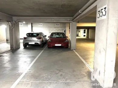 Parking à Paris (75016)