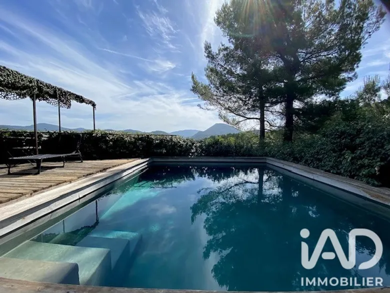 Maison 9 pièces 285 m² · à Vaison-la-Romaine · 285 m² · 850 000 €