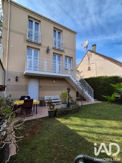 Maison de ville à Saint-Pierre-du-Perray (91280)