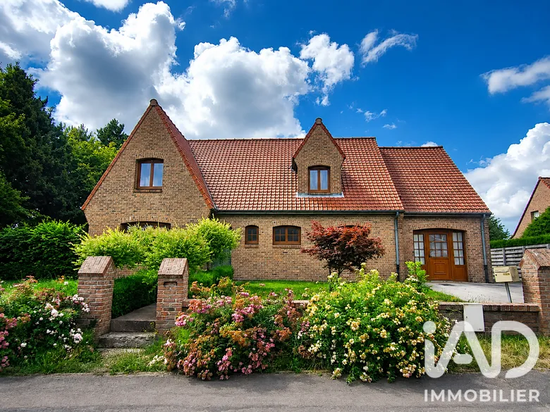 Maison 6 pièces 184 m² · à Eecke · 184 m² · 398 000 €