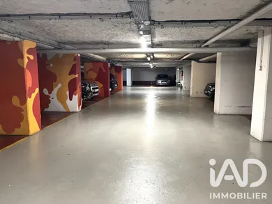 Parking à Paris (75014)