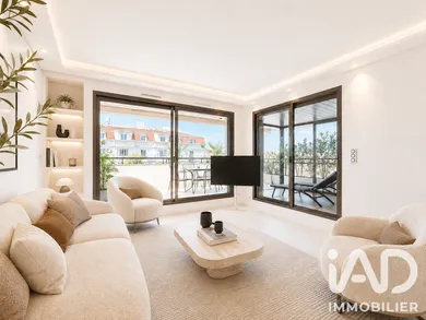 Apartment in Cannes (06400)