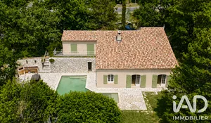Maison traditionnelle à Saint-Vallier-de-Thiey (06460)