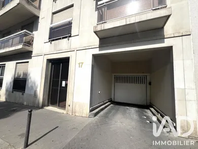 Parking à Paris (75014)