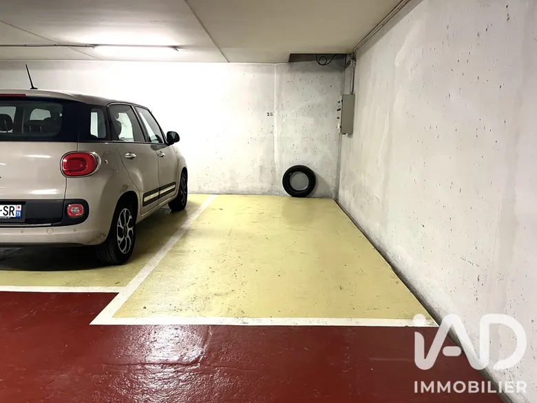 Parking 14 m² · à Paris · 13,5 m² · 28 500 €