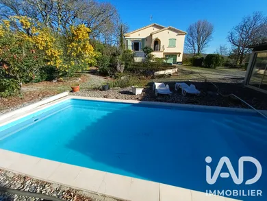 Maison de campagne à Vogüé (07200)