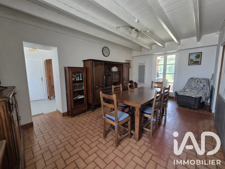 Maison 6 pièces 119 m² · à Saint-Étienne-de-Montluc · 119 m² · 187 000 €