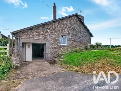 Maison de campagne à Bazouges-la-Pérouse (35560)