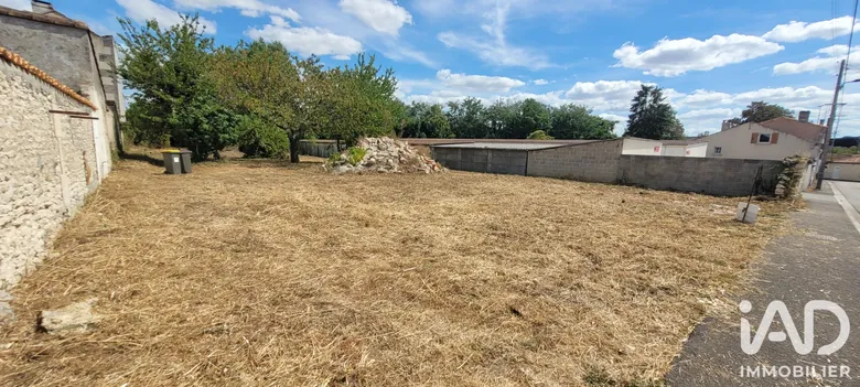 Terrain à bâtir à Cognac (16100) · 125 000 €