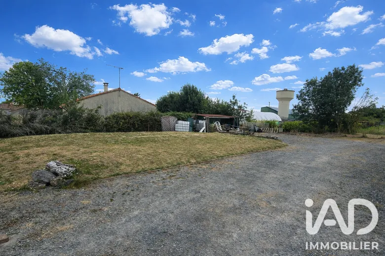 Terrain à bâtir à Mauges-sur-Loire (49410) · 34 000 €