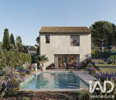 Traditional house in Fontvieille (13990)
