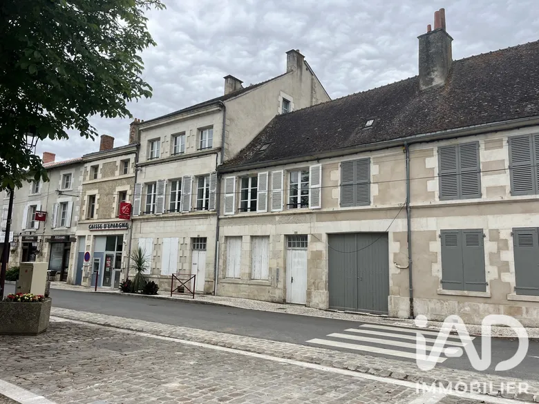 Immeuble 389 m² · à Saint-Savin · 389 m² · 513 000 €
