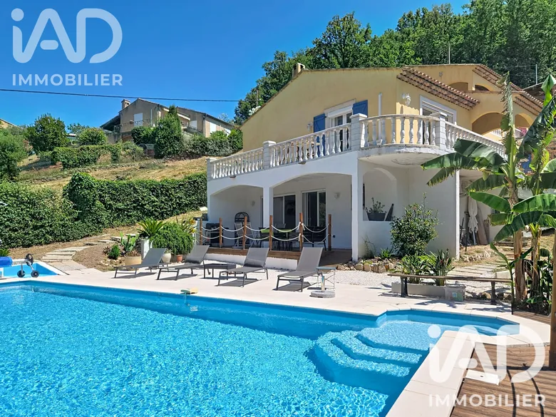 Maison 9 pièces 200 m² · à Les Adrets-de-l'Estérel · 200 m² · 845 000 €