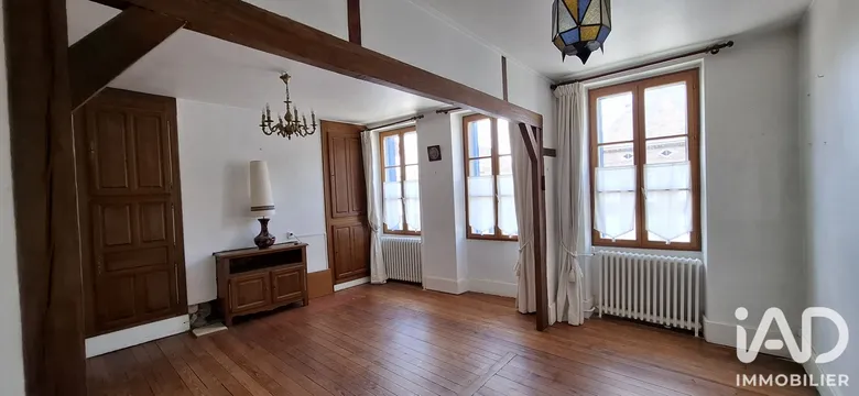 Maison 6 pièces 145 m² · à Villeneuve-sur-Yonne · 145 m² · 127 000 €