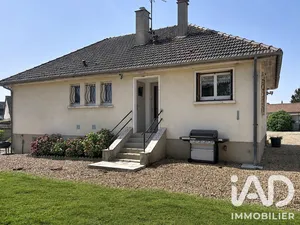 House in Puiseux (28170)