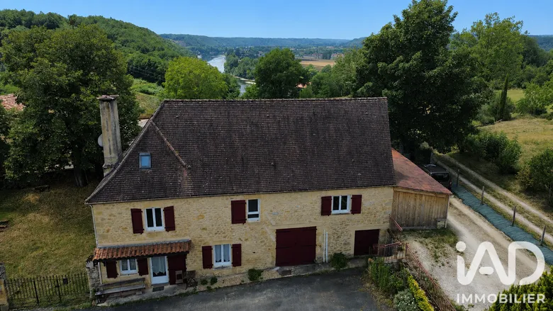 Maison 7 pièces 181 m² · à Calès · 181 m² · 303 000 €