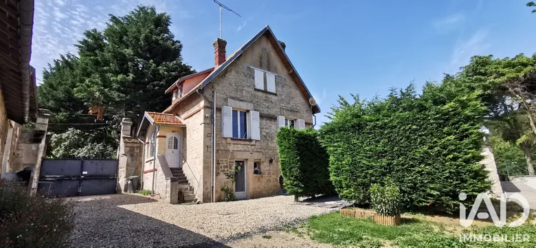 Maison 10 pièces 205 m² · à Vassens · 205 m² · 355 000 €