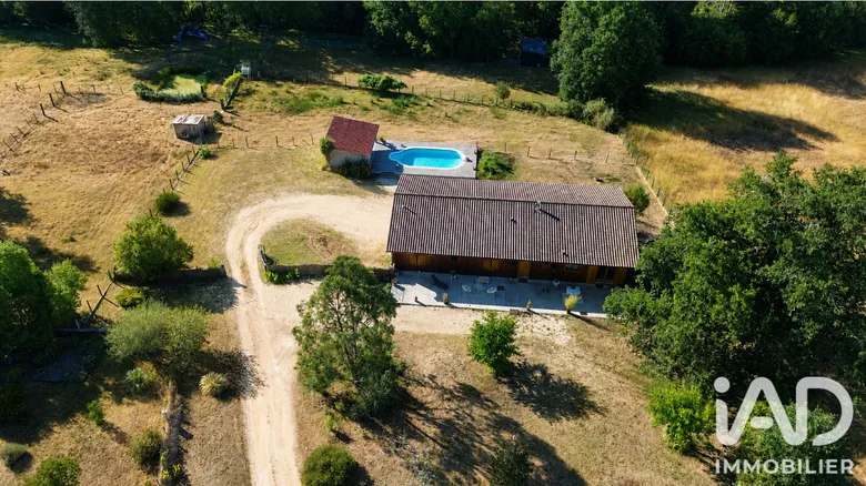 Maison 7 pièces 132 m² · à Chamadelle · 132 m² · 269 900 €