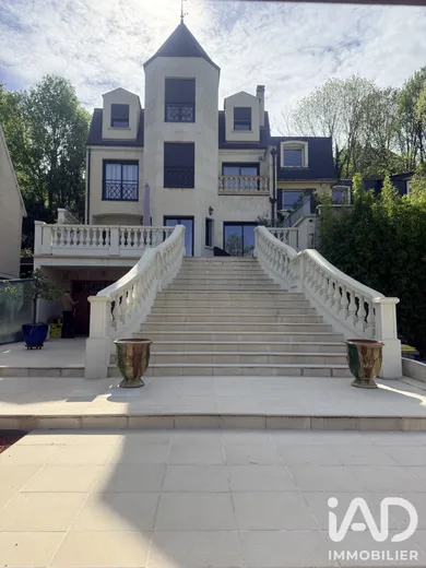 Architectural house in Bry-sur-Marne (94360)