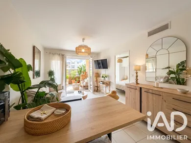 Apartment in Toulon (83100)