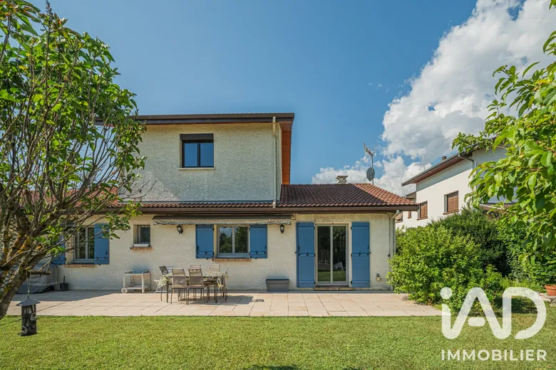 Maison 6 pièces 154 m² · à Vif · 154,4 m² · 450 000 €
