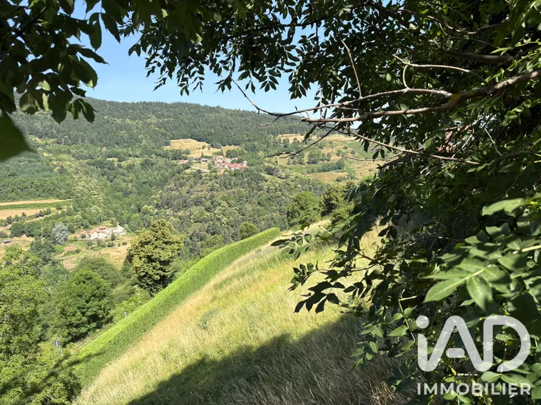 Terrain à La Valla-en-Gier (42131) · 106 500 €