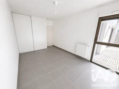 Immeuble à Bordeaux (33300)