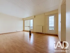 Apartment in Maurepas (78310)