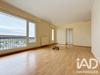 Apartment in Maurepas (78310)