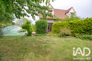 Maison à Chessy (77700)
