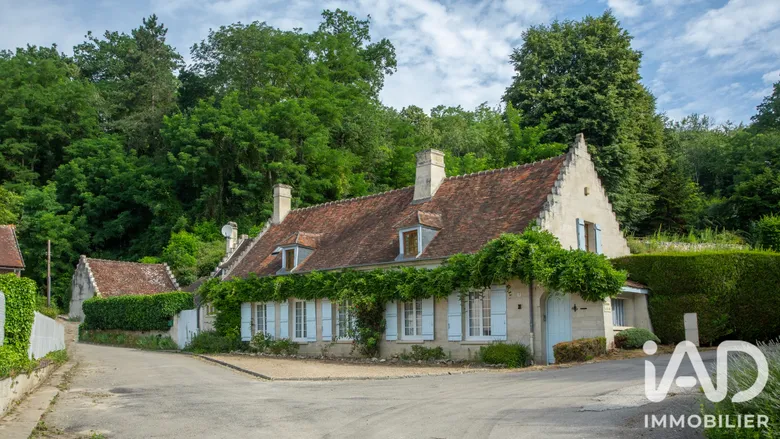 Maison 7 pièces 147 m² · à Saint-Crépin-aux-Bois · 147 m² · 350 000 €