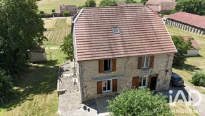Maison de village à Orbigny-au-Val (52360)