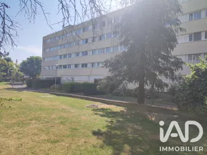 Apartment in Écouen (95440)