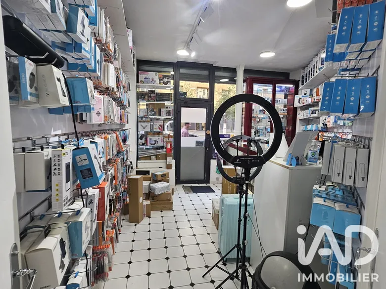 Droit au bail à Paris (75010) · 48 m² · 35 400 €