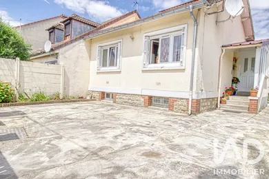 Maison traditionnelle à Le Thillay (95500)