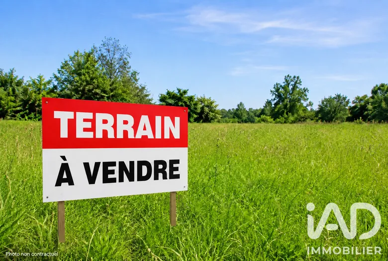 Terrain à bâtir à Baziège (31450) · 110 000 €