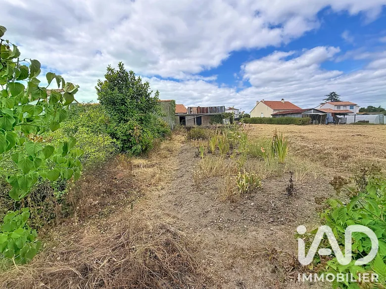 Terrain à bâtir à Pont-Saint-Martin (44860) · 99 900 €