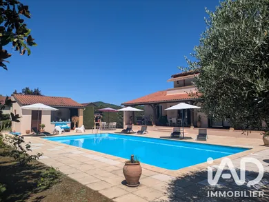 House in Saint-Cyprien (24220)