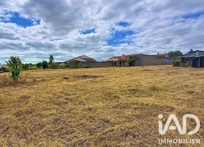 Terrain à bâtir à Pont-Saint-Martin (44860) · 99 900 €