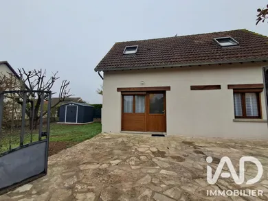 Maison traditionnelle à Augy (89290)