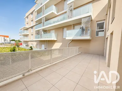 Duplex in Monteux (84170)
