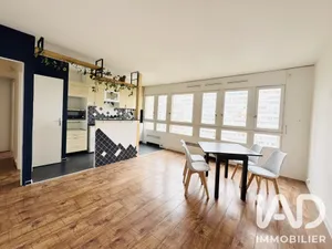 Apartment in Paris (75013)